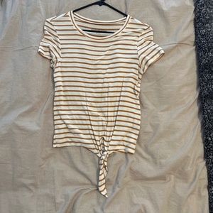 Casual tie  front top